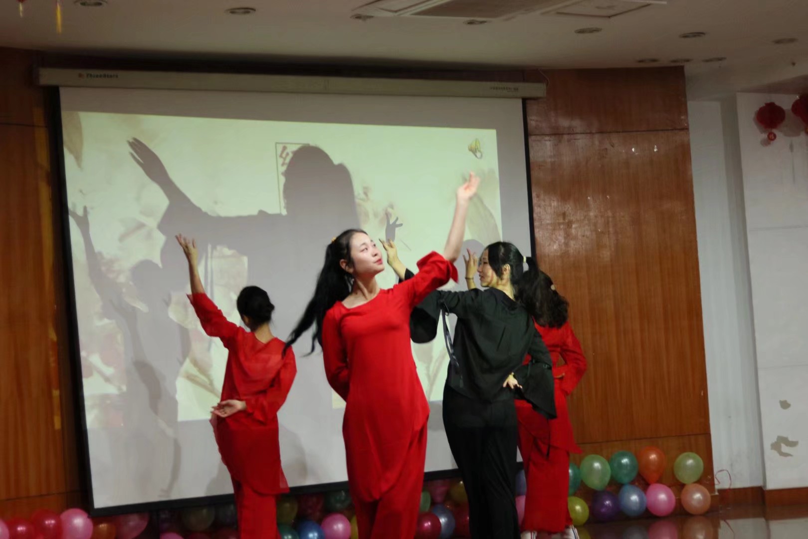 1543419084724036672.jpeg 1543418825798.jpeg