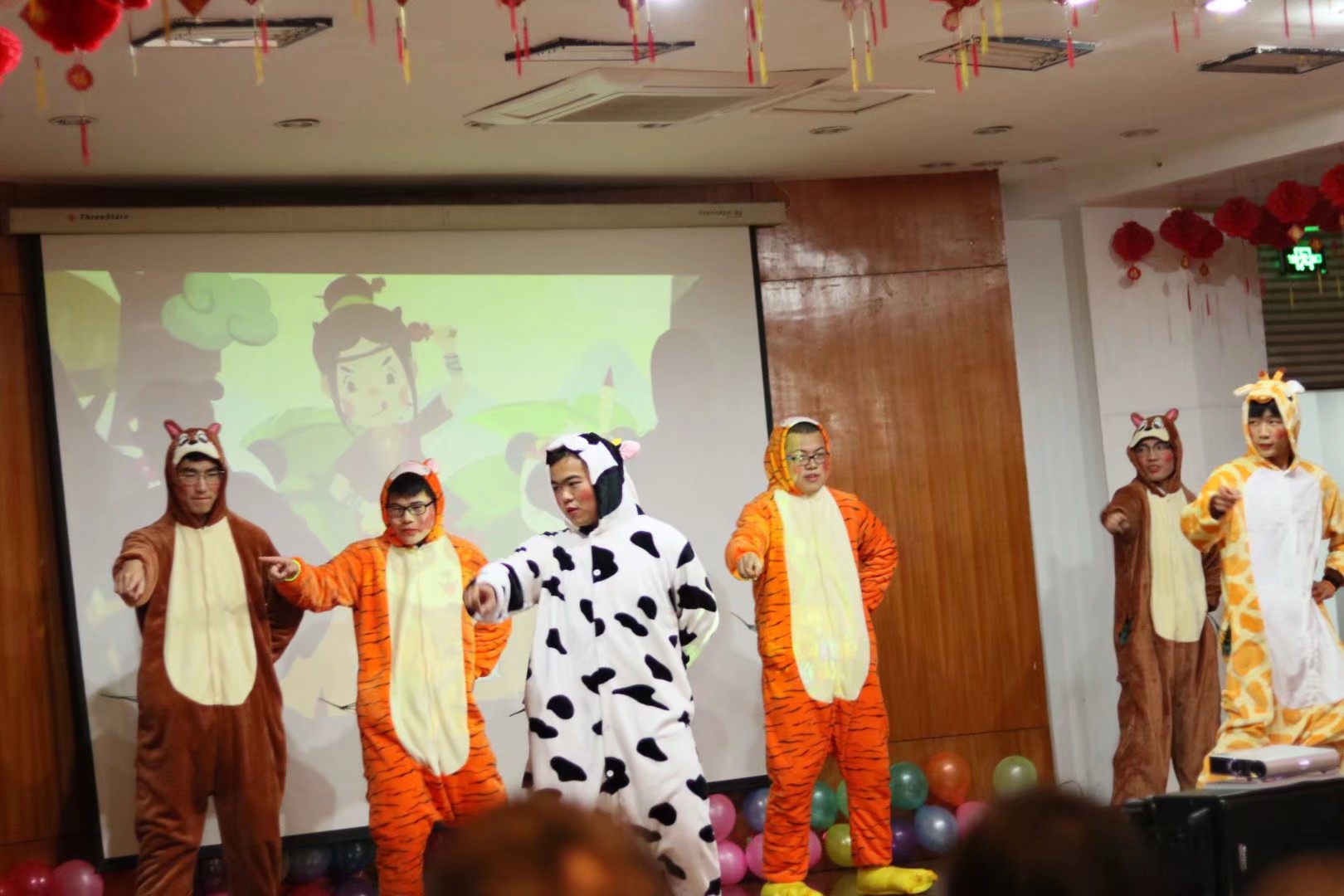 1543419068189085095.jpeg 1543418838188.jpeg