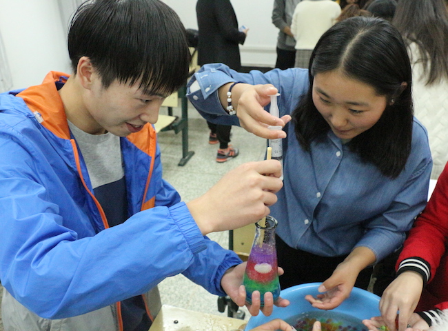 认真制作 两个人的.jpg