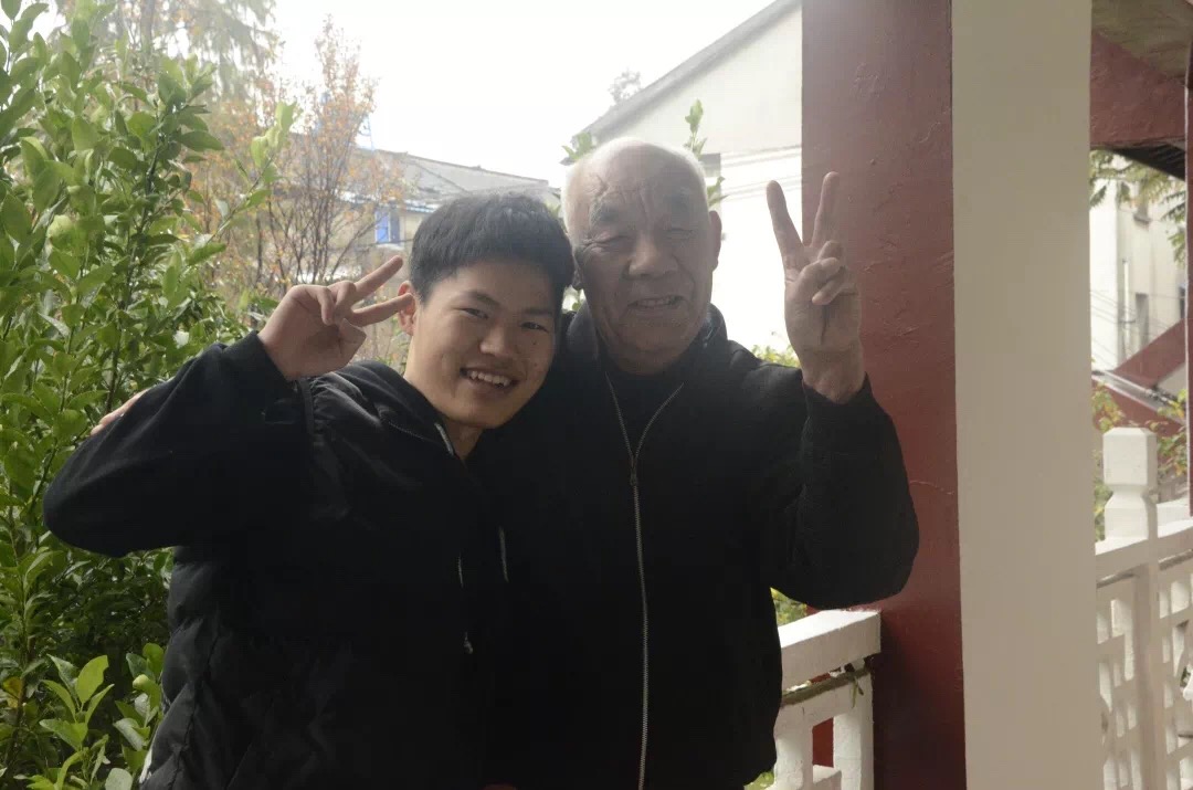 1543224421137027700.jpg 1543224421137027700.jpg