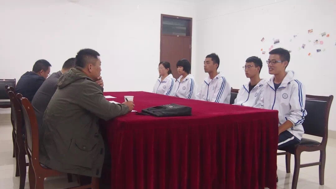 1541256875721047434.jpg IMG_5990.jpg