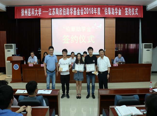 1529336570406036512.jpg IMG_2688.jpg