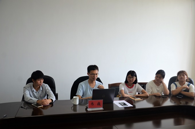 1529152522655037869.jpg 陶学子座谈会1.jpg