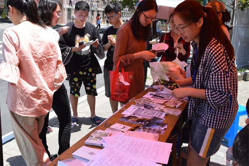 1529071950314096472.jpg DSC_0453.jpg