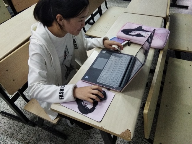 1528019854990037647.jpg 电脑兴趣小组第五次活动2jpg.jpg