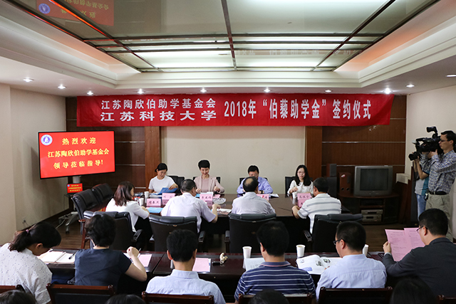 1527806230579045681.jpg IMG_0444-1.jpg