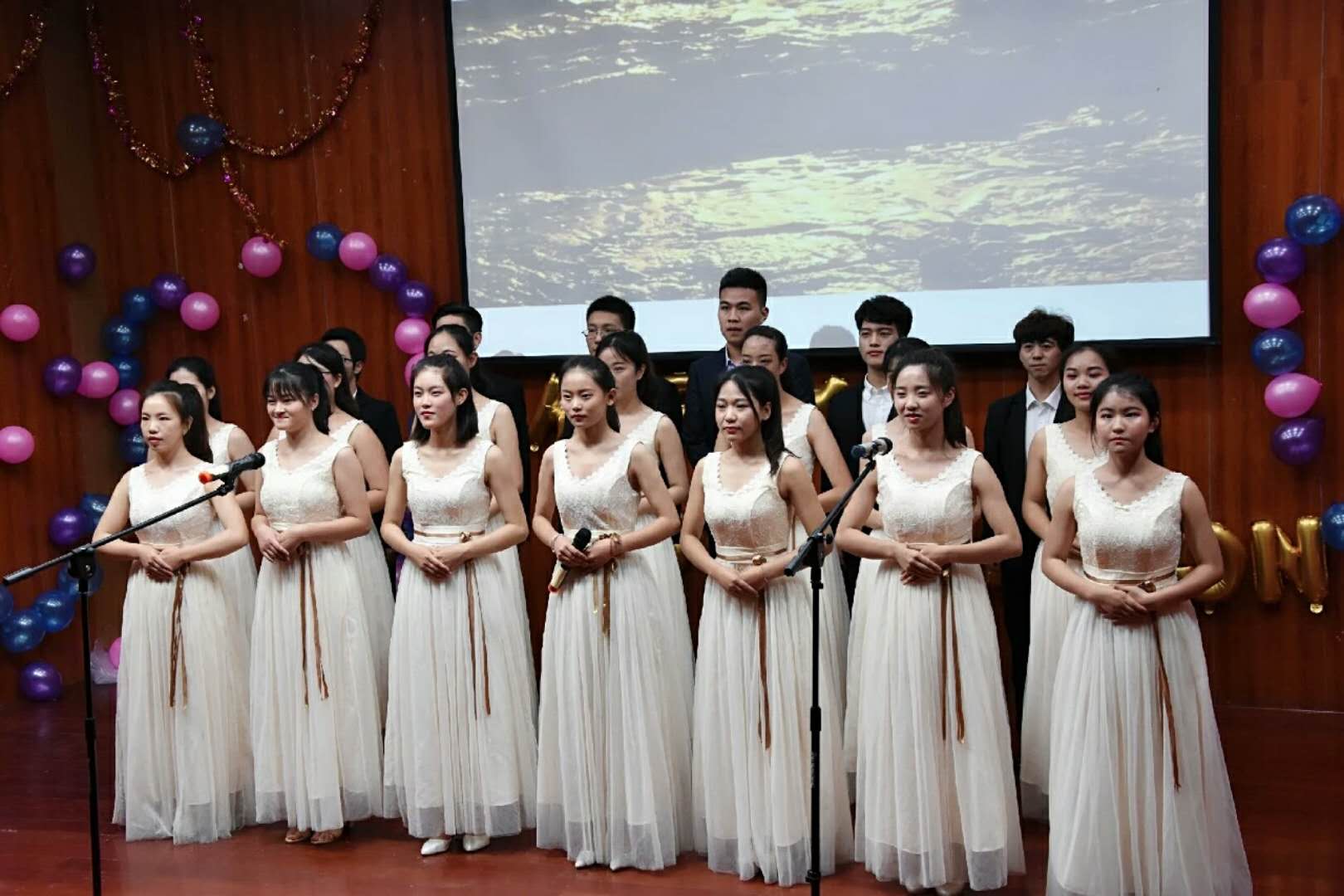 1527668076168046379.jpg 微信图片_20180530160923.jpg