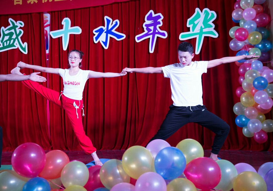 1527515405871009728.jpg IMG_20180528_213603.jpg