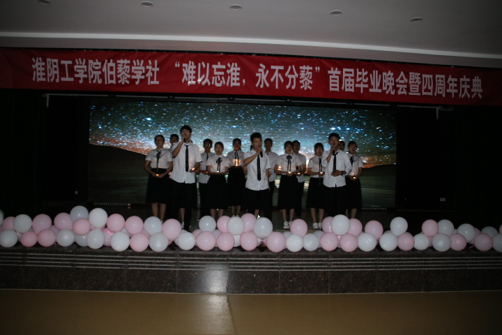 1527214720711032298.jpg IMG_2381.jpg