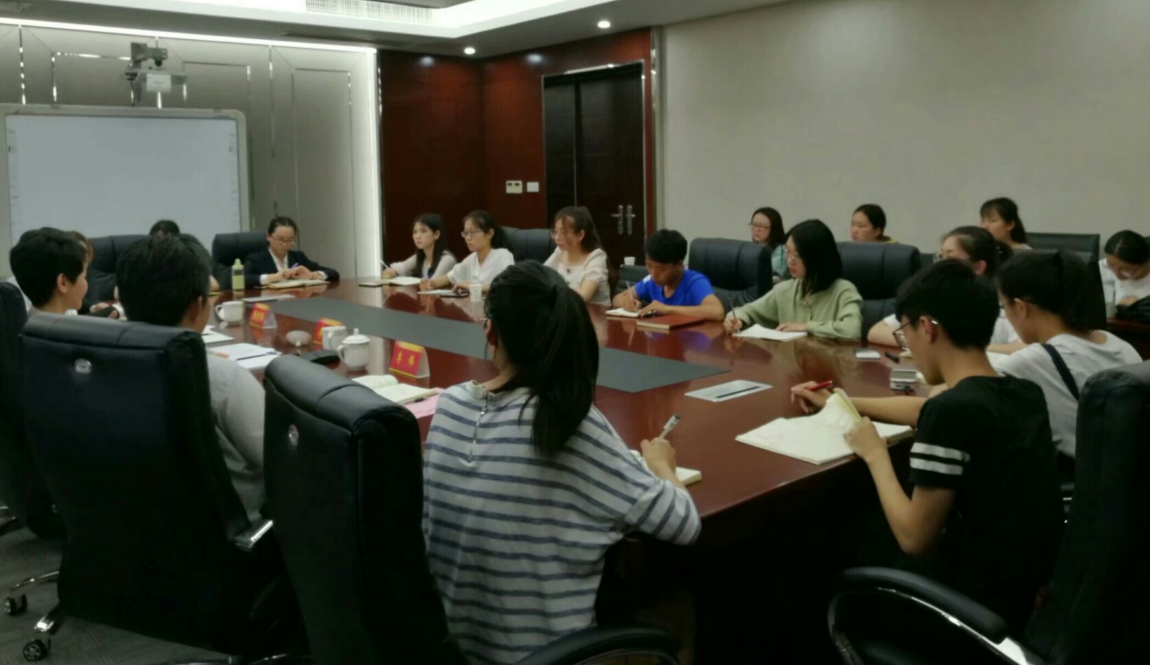 1526567400378099939.jpg IMG_20180517_222401.jpg