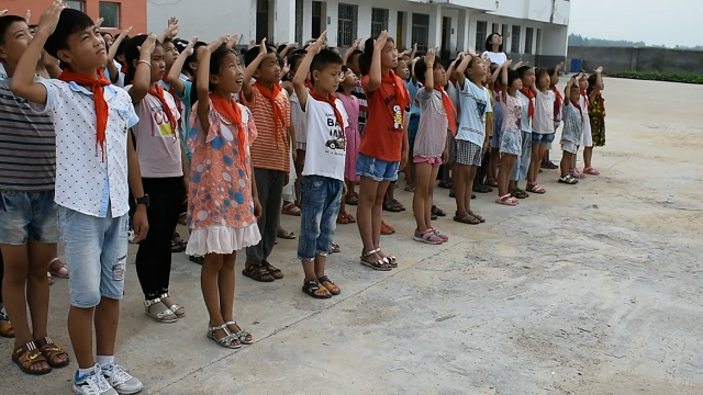 1502280299515092204.jpg 图六:升旗仪式.jpg