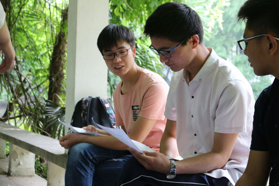 1494509440019046845.png blob.png