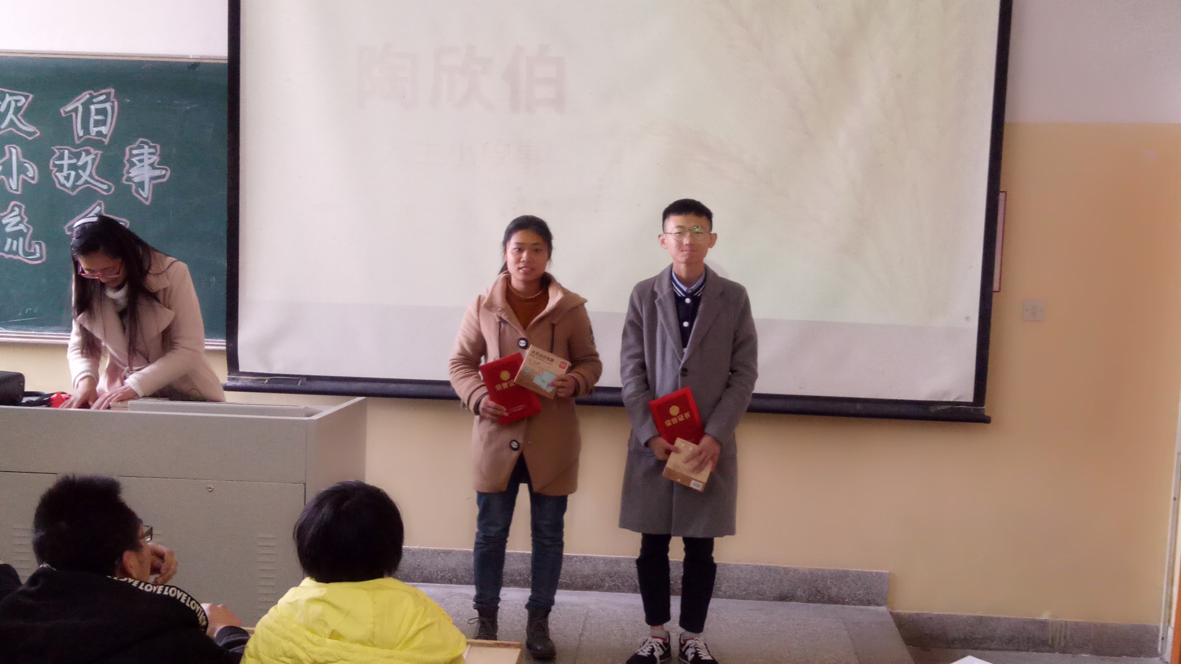 1490588800265078125.jpg 1490588800265078125.jpg