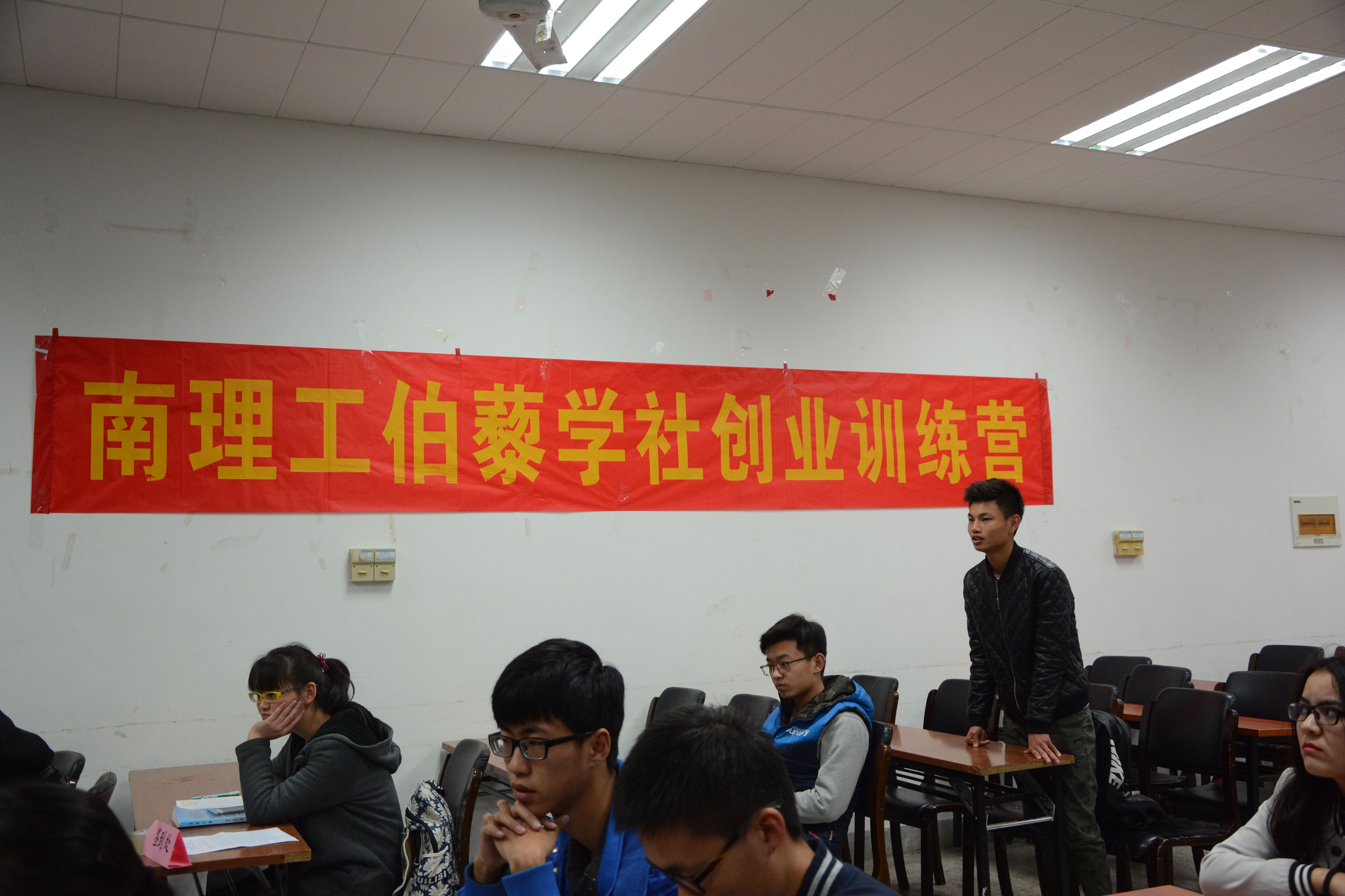 1490071745947061278.jpg 4.jpg