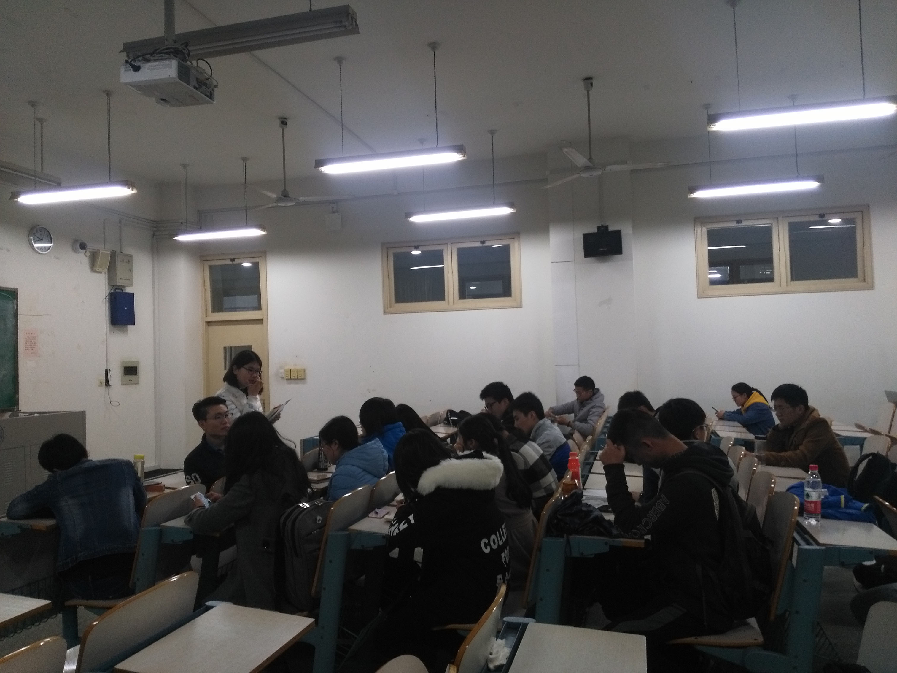 1490071384665092959.jpg 2.jpg