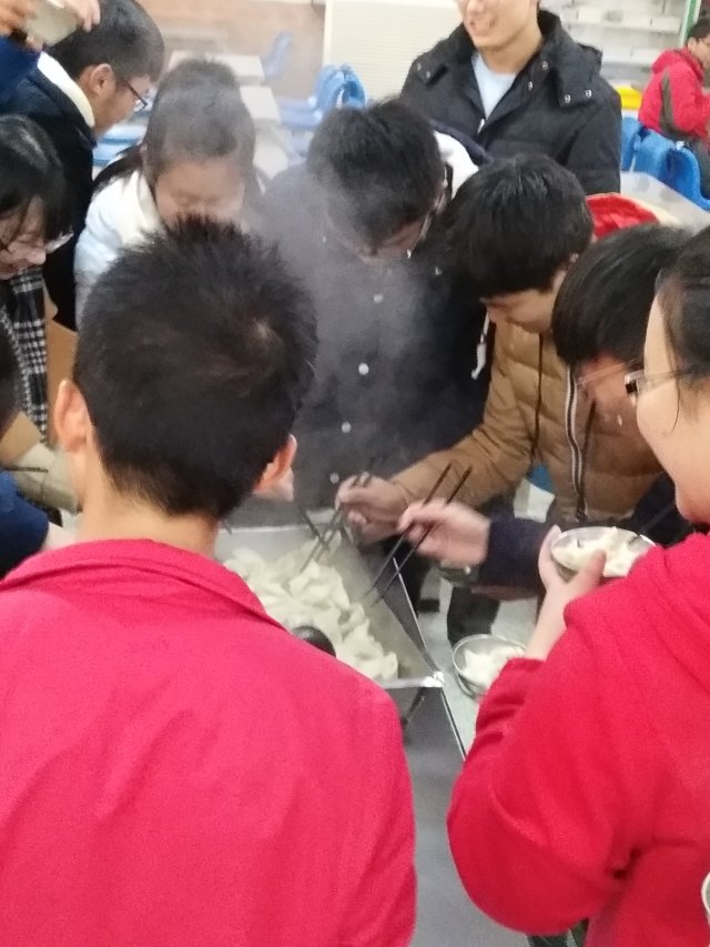 1484304421988043274.jpg V3tg5DeEP41Z1iAV_w6.jpg