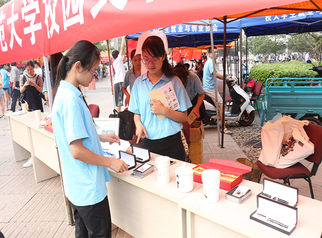 1474352075529051299.png 1474352075529051299.png