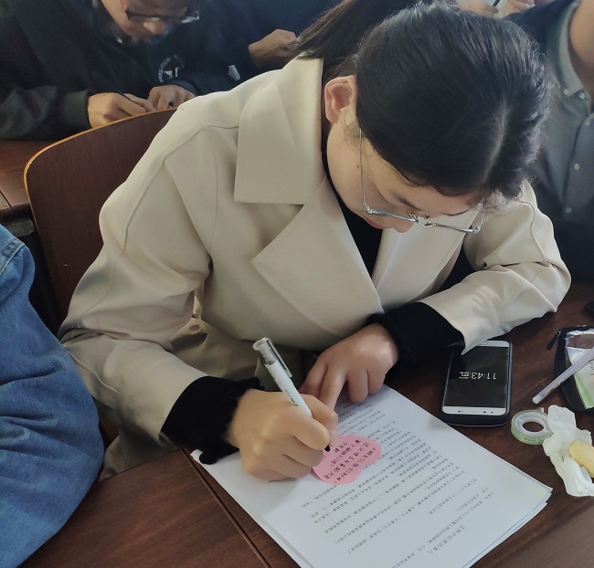证件照-fc4cccc285ad67f.jpg