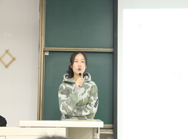 王青.jpg