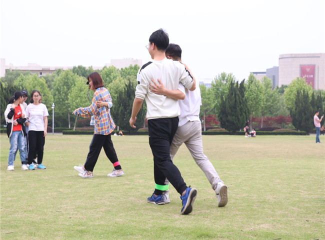 8ECCCD011059E126A3EDD60164C3AF0C.jpg